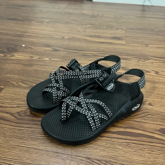 Chaco Boost Black ZX/2 Classic Sandals Size 6 US $100 - Picture 2 of 6